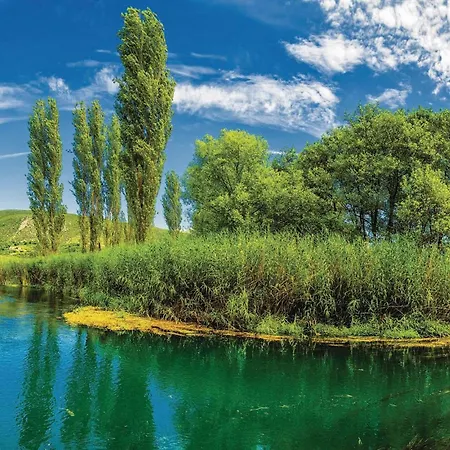 Lovely In With Wifi Casa vacanze Duba