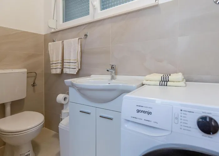 Lovely In With Wifi בית נופש Duba