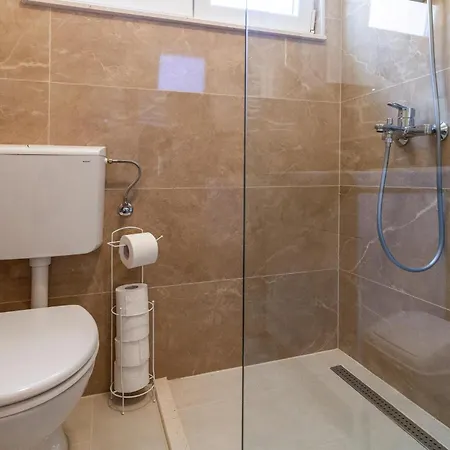 Stunning Home In Duba With House Sea View Feriehus *