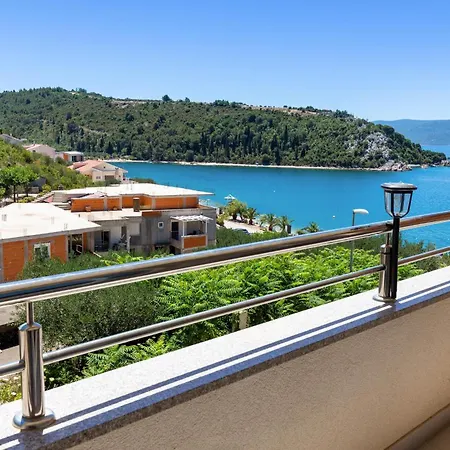 Stunning Home In Duba With House Sea View Feriehus Duba