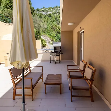 Stunning Home In Duba With House Sea View * Duba