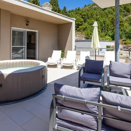 Lovely In With Wifi Holiday home *