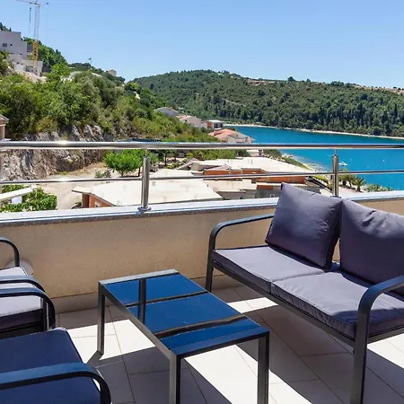 Lovely In With Wifi Holiday home