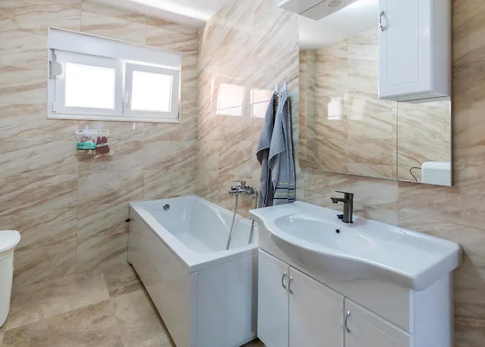 Lovely In With Wifi Semesterbostad Duba