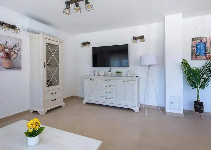 Lovely In With Wifi Semesterbostad