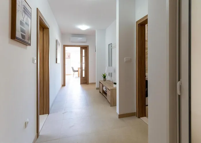 Lovely In With Wifi Duba